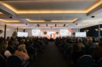 Bild228_sandramarusicphotography_wirtschaft_day1 Large.jpeg