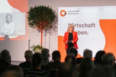 Bild244_sandramarusicphotography_wirtschaft_day1 Large.jpeg