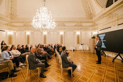 Bild471_sandramarusicphotography_wirtschaft_day1 Large.jpeg