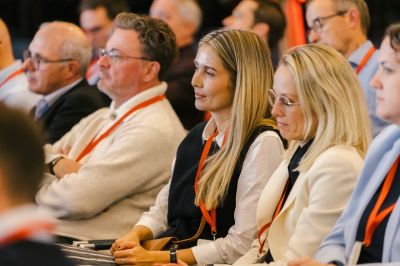 Bild611_sandramarusicphotography_wirtschaft_day1 Large.jpeg