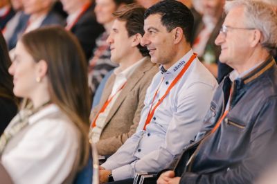 Bild620_sandramarusicphotography_wirtschaft_day1 Large.jpeg